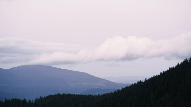 4K timelapse - high bitrate - Sunset over Babia G&oacute;ra Hill - view from Hala Mizowa