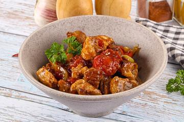 Pork with oyster sauce and vegetables