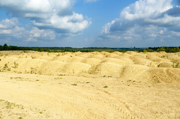 The relief of the top of the old Bornitsky quarry's landfill on a September day.