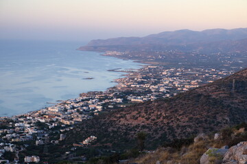 Obraz premium Twilight Over Coastal Town
