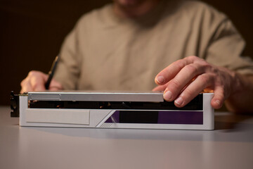 Assembling a graphics card equipped with an advanced and highly efficient cooling system