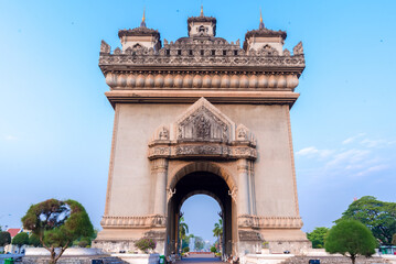 Fototapeta premium Beautiful architecture Patuxay(Victory Gate) in Vientiane, Laos