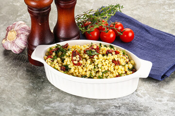Vegetarian Pasta ptitim with vegetables