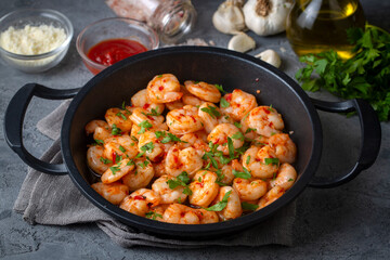 Delicious sea food, grilled shrimps - Shrimp  frying pan