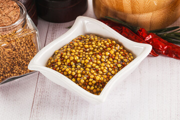 Spicy mustard sauce with seeds