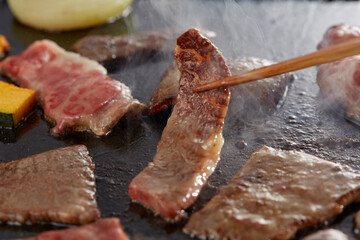 牛焼肉のイメージ_鉄板焼き