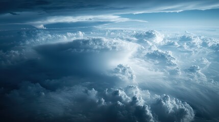 Obraz premium Majestic cloudscape with dramatic formations above the horizon