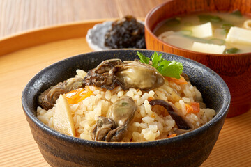 伊勢志摩産牡蠣の炊き込みご飯