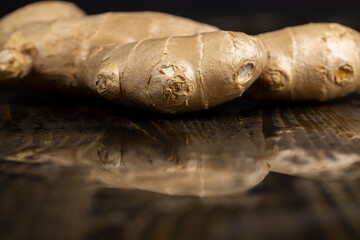 details of the ginger root used in cooking