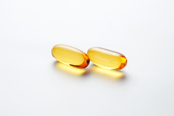 Oil filled capsules, softgel of food supplements, fish oil, omega 3, vitamin D3, vitamin E