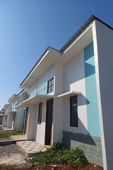 Front view of an elegant permanent house