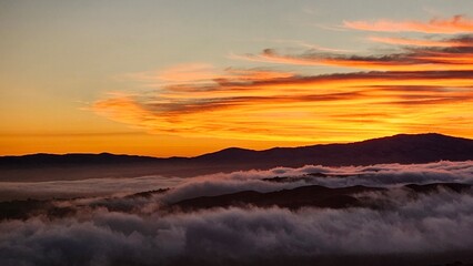 Obraz premium sunrise over the mountains