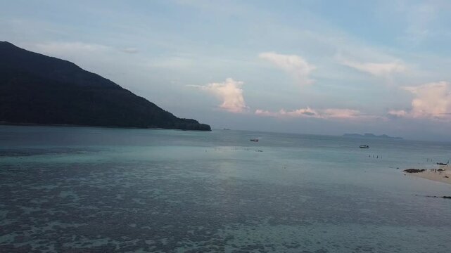 Vista &Aacute;rea de Praias Paradis&iacute;acas na Thailandia. 