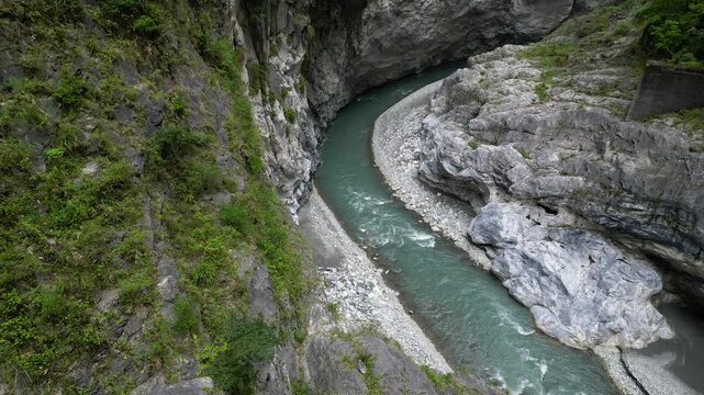 4K Majestic Rocky Gorge Ravines