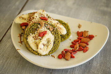 Desayuno sanamente saludable, rico y nutritivo