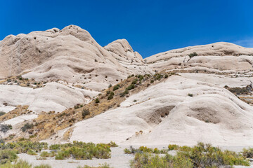 Cajon Valley Formation, Unit 2. Conglomerate and conglomeratic sandstone. Mormon Rocks, Phelan, San Bernardino County, California geology. Cajon Pass.  hogback or hog's back.  San Andreas Fault
