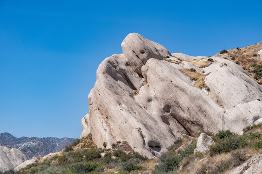 Cajon Valley Formation, Unit 2. Conglomerate and conglomeratic sandstone. Mormon Rocks, Phelan, San Bernardino County, California geology. Cajon Pass. hogback or hog's back. San Andreas Fault	
