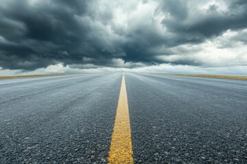 Naklejka premium Blank road stretching to the horizon, with copy space