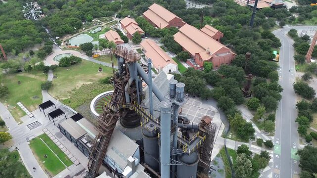 Parque de fundici&oacute;n, mostrando su renovada estructura en monterrrey mexico 