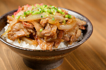 豚バラ丼