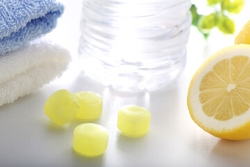 熱中症対策グッズの集合イメージ