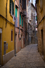 Fototapeta premium Alley with clothesline