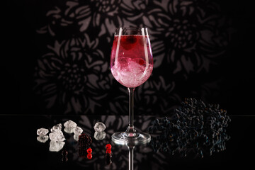 Wildberry Lillet Cocktail im Glas