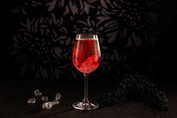 Wildberry Lillet Cocktail im Glas