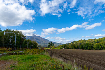 北海道の道路の風景　羊蹄山方面