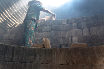 Production of ancient terra cotta roof tiles Using a wooden block mold