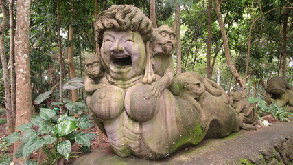 Obraz premium Statue of a Balinese temple