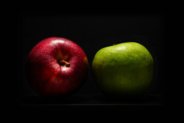 apples on black