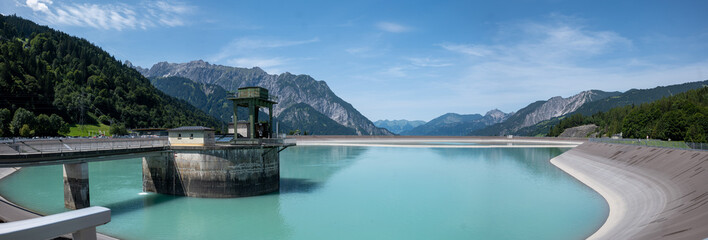 Das Staubecken in Latschau in Vorarlberg