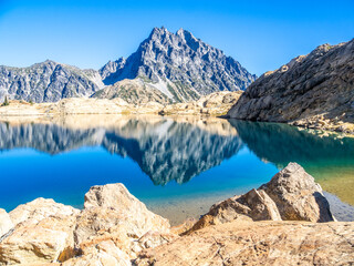 Obraz premium Lake Ingalls in Central Cascade Mountains
