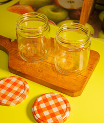 Botes de cristal para rellenar de conservas naturales, confitura