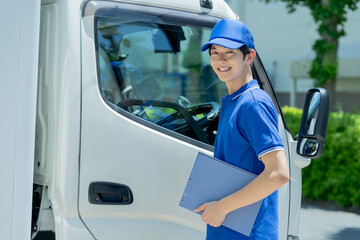 ドライバーの若い男性