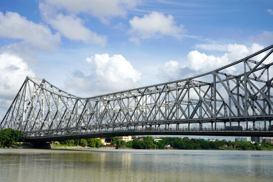 Landscape of howrah Bridge over River ganga
