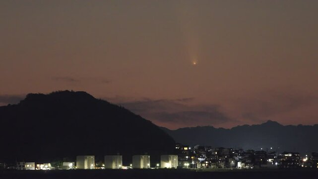 紫金山・アトラス彗星 福岡市西区 小戸公園から観測 2024年10月12日
