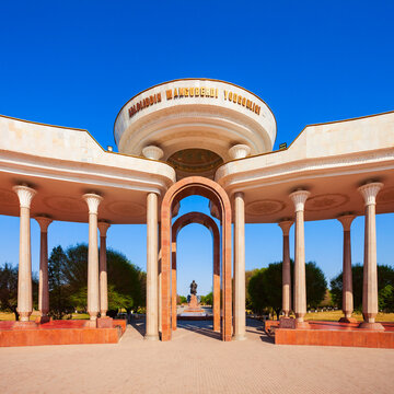 Jaloliddin Manguberdi monument and park, Urgench