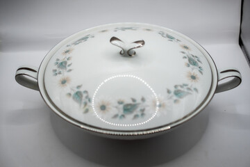 old collectible porcelain antiques