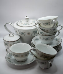 old collectible porcelain antiques
