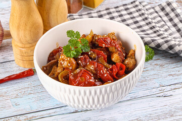 Pork with oyster sauce and vegetables