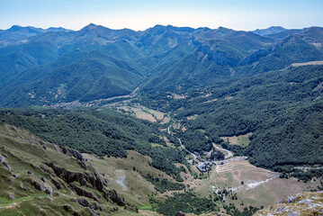 Naklejka premium The Fuente De cable car is a popular tourist attraction in the community of Cantabria in Spain.