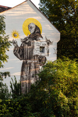 Graffitti an einer Hauswand in Uzupis, Vilnius, Litauen