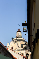 Blick auf die Heiliggeistkirche in Vilnius, Litauen