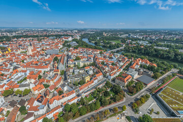 Ausblick auf die Industrie- und Hochschulstadt Ingolstadt in Oberbayern