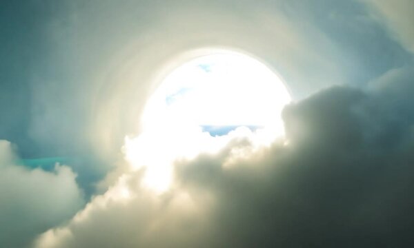tunnel nuages