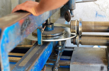 metal industry master bends sheet metal
