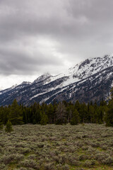 Fototapeta premium Stunning View of Snow-Capped Grand Teton Mountains in Wyoming