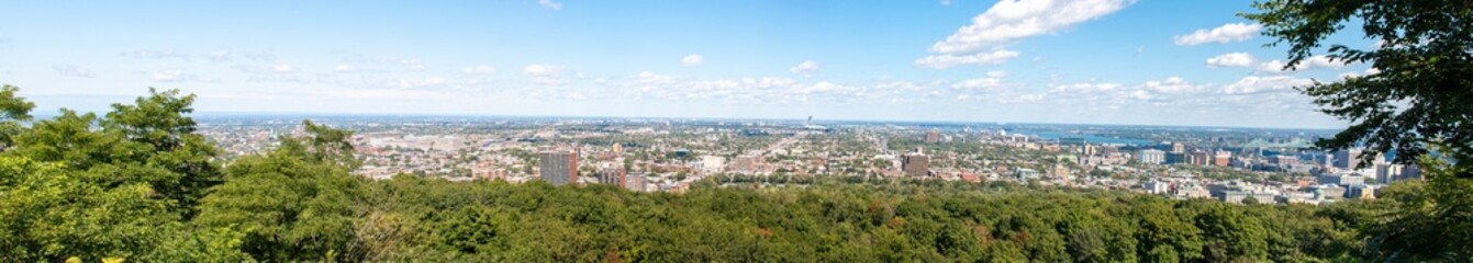 Naklejka premium Panoramic View Centre Ville Montreal (Downtown) view from Mont Royal Québec Canada